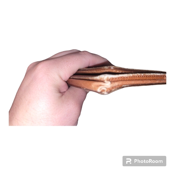 Authentic Louis Vuitton monogram long bi fold - Picture 9 of 10